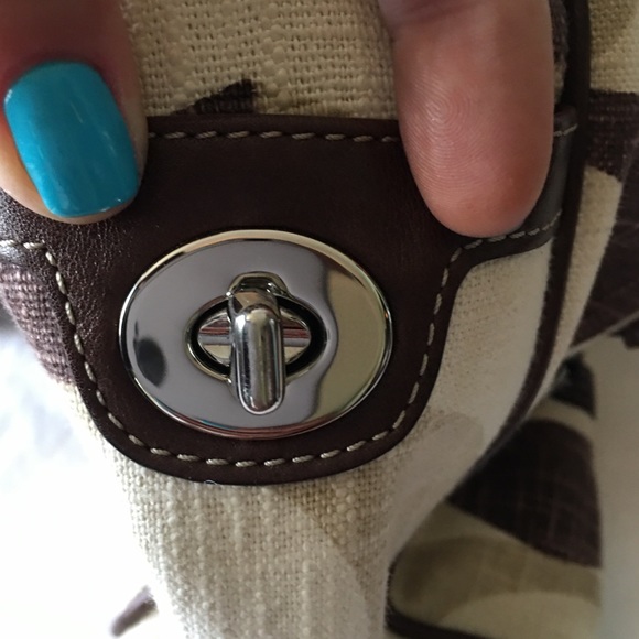 Coach Signature Tonal Gallery Tote Shoulder Bag - Picture 8 of 10